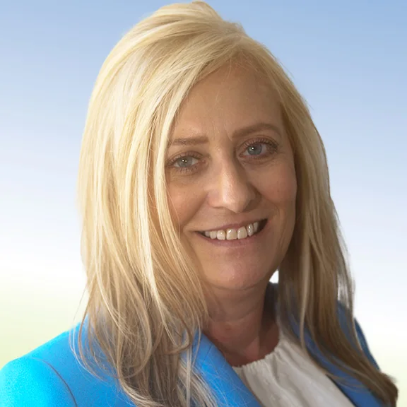 Lynn Knight